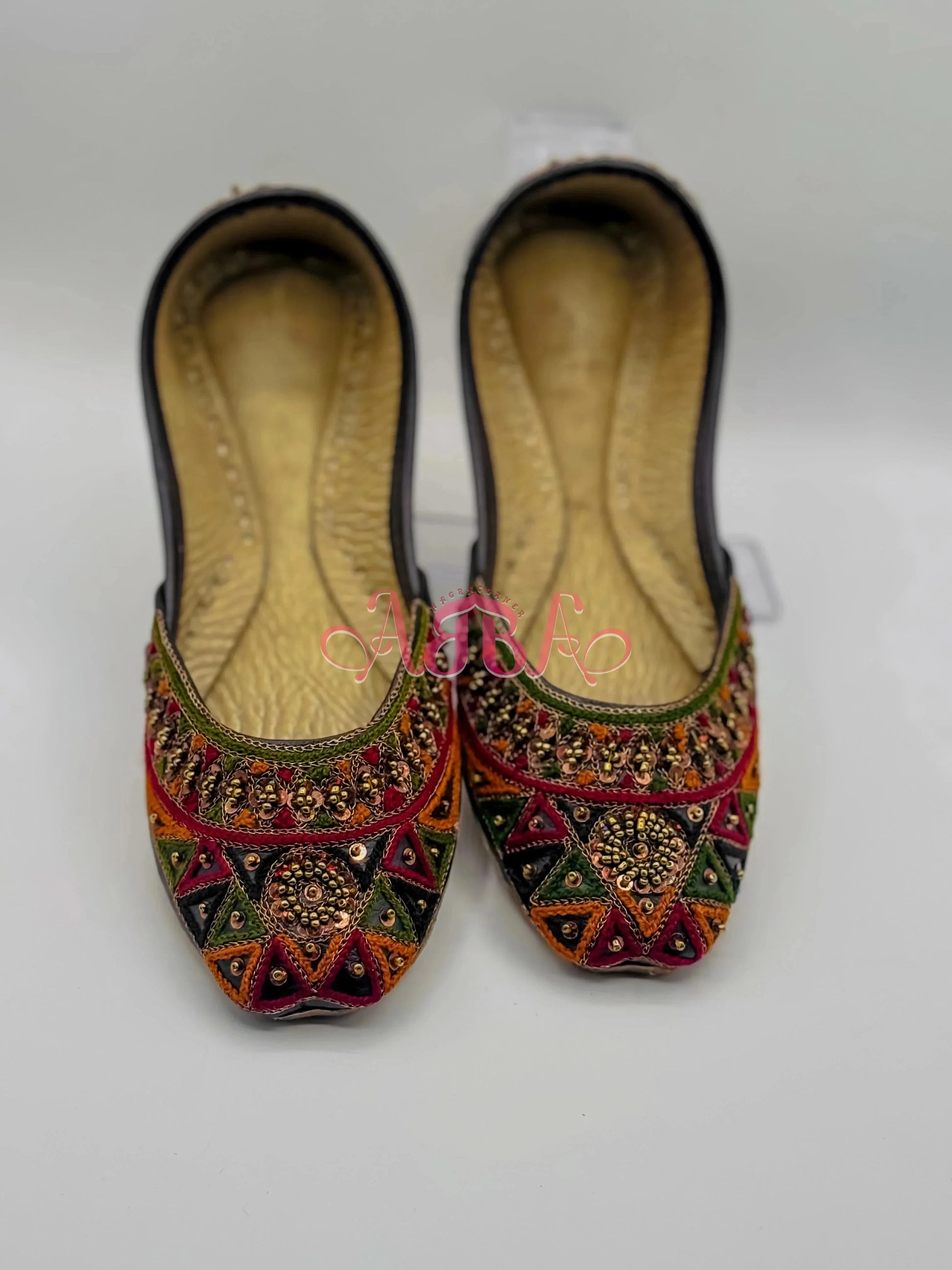 Hindu_Work_Khussa_for_Women_–_Dibbi_&_Bali_Style_|_Handmade_Pakistani_Khussa 8