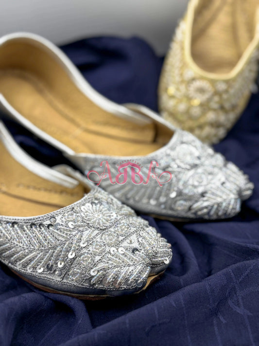 Zarqash_Beaded_Khussa_for_Women 3